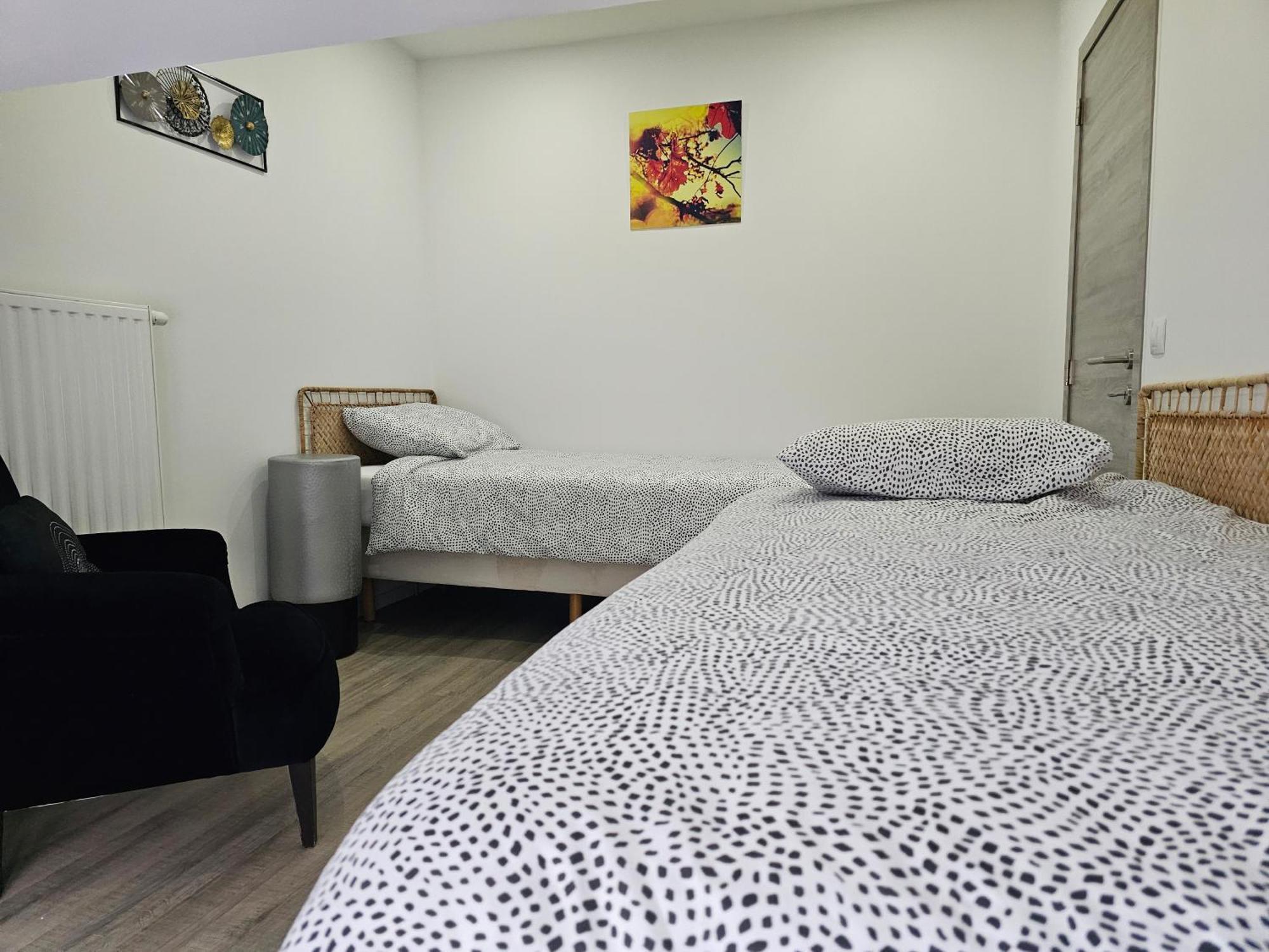 Appart'Hotel Trazegnies Courcelles Eksteriør bilde